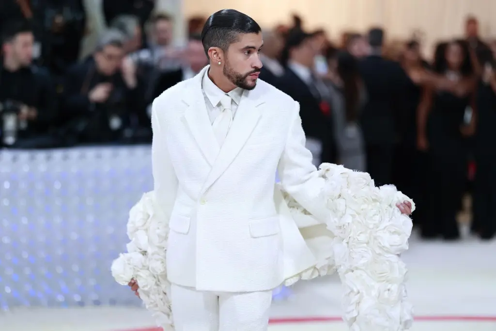 El artista puertorriqueño Bad Bunny llega a la Met Gala 2023