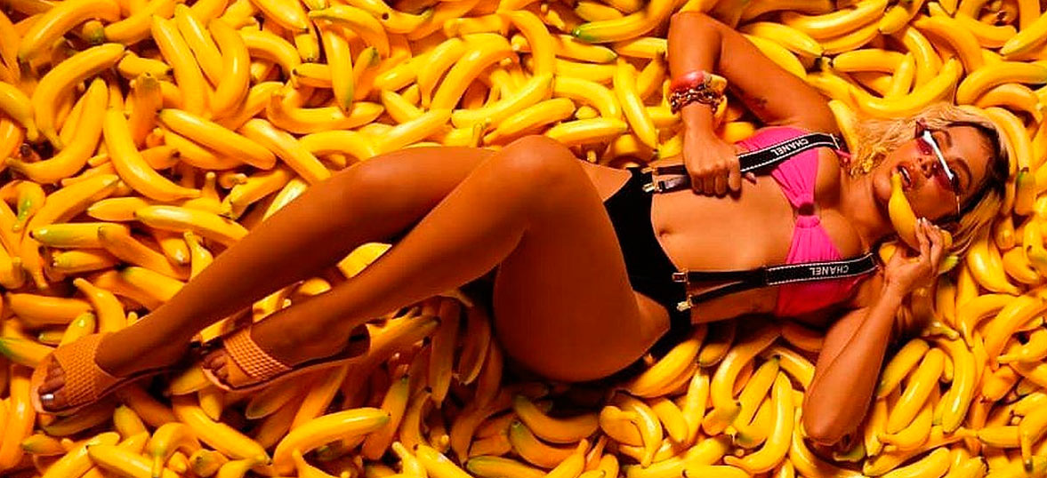 Жирная баба на банановой диете 