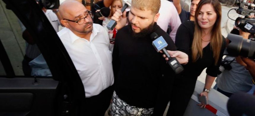 Farruko, cantante, reguetonero, acusado, tráfico de dinero, delito, ilegal, arrestaron, fianza, chisme, Puerto Rico, Stars World Production