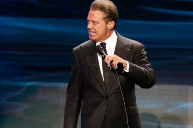 Luis Miguel, cantante, mexicano, México, música, concierto, tour, gira, presentación, lanzó, micrófono, sonidista, video, Stars World Production