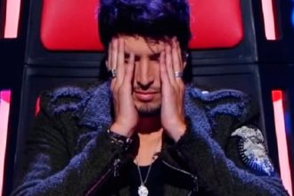 Sebastián Yatra, cantante, colombiano, Colombia, accidente, programa, caída, escenario, niña, La voz Kids Colombia, video, viral, redes sociales, Stars World Production