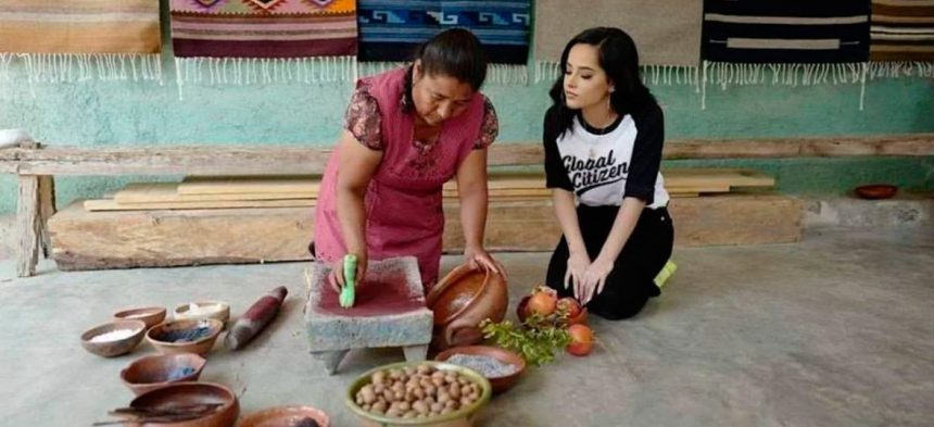 Becky G, cantante, latina, convivió, mujeres, comunidad, indígena, Oaxaca, raíces, mexicana, México, chisme, redes sociales, fotos, música, Stars World Production
