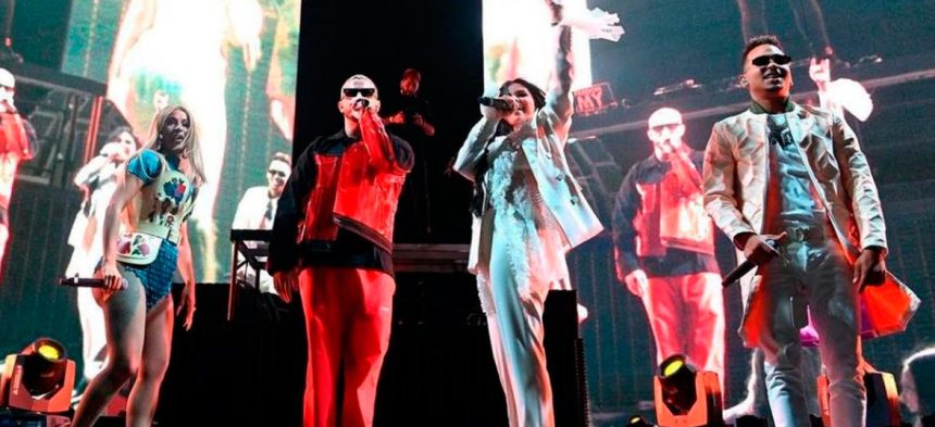 Ozuna, Selena Gómez, Cardi B, DJ Snake, cantantes, latinos, éxito, hit, Taki Taki, presentación, sorpresa, Coachella 2019, festival, musical, evento, música, video, show, Stars World Production