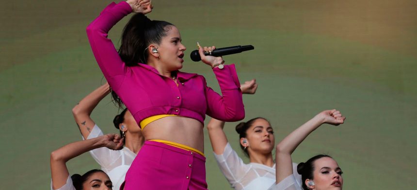 Rosalía, cantante, española, España, presentación, canción, Con Altura, festival, Argentina, Lollapalooza, música, Stars World Production