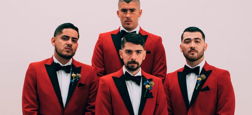 Bad Bunny, cantante, latino, lanza, junto, grupo, Los Rivera Destino, bolero, distinto, clásico, nueva canción, tema, canción, nuevo, nueva, nuevo tema, Flor, éxito, hit, redes sociales, viral, Instagram, video, videoclip, Youtube, música, Stars World Production