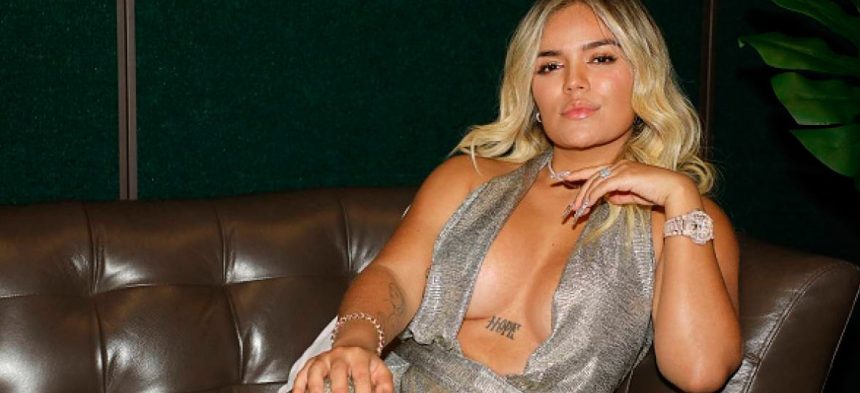 Karol G, cantante, colombiana, Colombia, exitosa, estrella, famosa, popular, clave, éxito, hit, viral, foto, revela, redes sociales, Instagram, música, Stars World Production