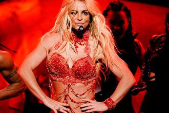 Britney Spear, cantante, princesa del pop, sorprendió, bailando, tema, canción, single, Bailando, Enrique Iglesias, video, viral, redes sociales, éxito, hit, Instagram, música, Stars World Production
