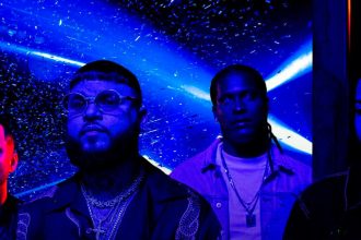 IAmChino, Quiles, Farruko, Quimico Ultra Mega, cantantes, latinos, Baila riddim, unen, juntan, colaboración, lanzar, estrenar, reguetón clásico, reguetón, clásico, Si supieras, video, videoclip, canción, new single, nuevo tema, nueva canción, tema, canción, single, new, nuevo, nueva, éxito, hit, viral, redes sociales, Instagram, video, videoclip, Youtube, música, Stars World Production