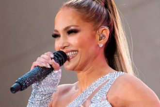Jennifer Lopez, J.Lo, Diva del Bronx, feliz, felicidad, recibir, llave, ciudad, obtiene, distinción, honor, premiación, Miami Beach, emprendedora, negocios, empresaria, latina, Puerto Rico, boricua, raíces, familia, orgullo, música, Stars World Production