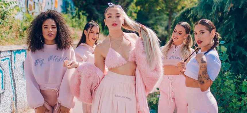 Lola Índigo, cantante, española, España, Lola Bunny, lanzar, estrenar, reguetón clásico, reguetón, clásico, Si supieras, video, videoclip, canción, new single, nuevo tema, nueva canción, tema, canción, single, new, nuevo, nueva, éxito, hit, viral, redes sociales, Instagram, video, videoclip, Youtube, música, Stars World Production