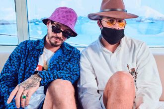 J Balvin, Bad Bunny, lanzan, Yo le llego, latinos, cantantes, lanzar, estrenar, video, videoclip, canción, new single, nuevo tema, nueva canción, tema, canción, single, new, nuevo, nueva, éxito, hit, viral, redes sociales, Instagram, video, videoclip, Youtube, música, Stars World Production