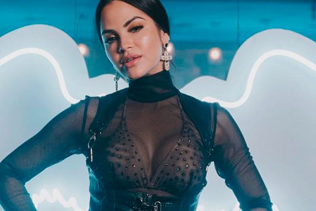 Natti Natasha, cantante, latina, deslumbra, baile, sensual, único, radio, New York, Estados Unidos, EE.UU., Times Square, lugar, video, viral, pasos, canción, canciones, temas, tema, single, éxito, hit, redes sociales, Instagram, Youtube, X 96.3, música, Stars World Production