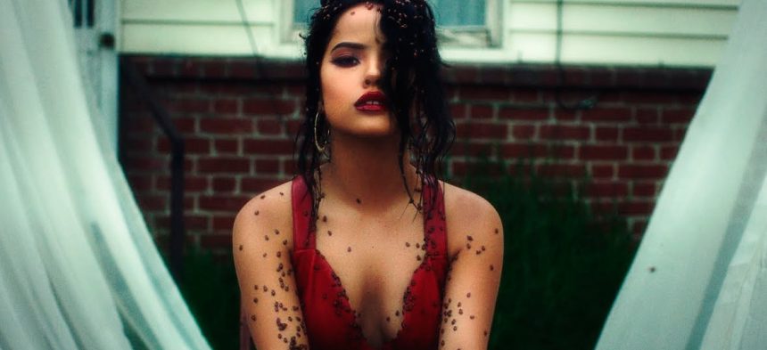 Becky G, cantante, raíces, latinas, lanza, terrorífico, Secrets, lanzar, estrenar, video, videoclip, canción, new single, nuevo tema, nueva canción, tema, canción, single, new, nuevo, nueva, éxito, hit, viral, redes sociales, Instagram, video, videoclip, Youtube, música, Stars World Production
