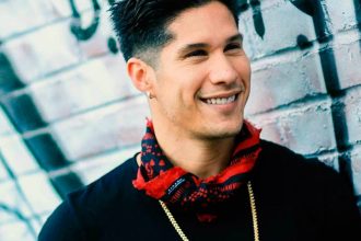 Chyno Miranda, lanza, cantante, venezolano, Venezuela, latino, Cariño Mío, álbum, solista, lanzar, estrenar, video, videoclip, canción, new single, nuevo tema, nueva canción, tema, canción, single, new, nuevo, nueva, éxito, hit, viral, redes sociales, Instagram, video, videoclip, Youtube, música, Stars World Production