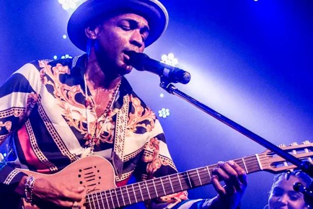 Descemer Bueno, cantante, latino, Cuba, cubano, Mi Habana, lanza, lanzar, estrenar, video, videoclip, canción, new single, nuevo tema, nueva canción, tema, canción, single, new, nuevo, nueva, éxito, hit, viral, redes sociales, Instagram, video, videoclip, Youtube, música, Stars World Production