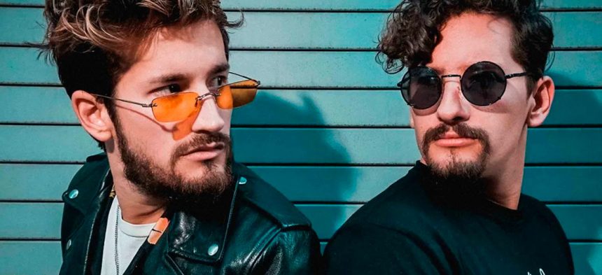 Mau y Ricky, cantantes, venezolanos, latinos, hijos, Ricardo Montaner, temas, canciones, single, hit, viral, éxito, virales, éxitos, Sebastian Yatra, Yano tiene novio, programa, show, presentación, premio, canción favorita pop, Latin AMAs 2019, video, Youtube, redes sociales, Instagram, música, Stars World Production
