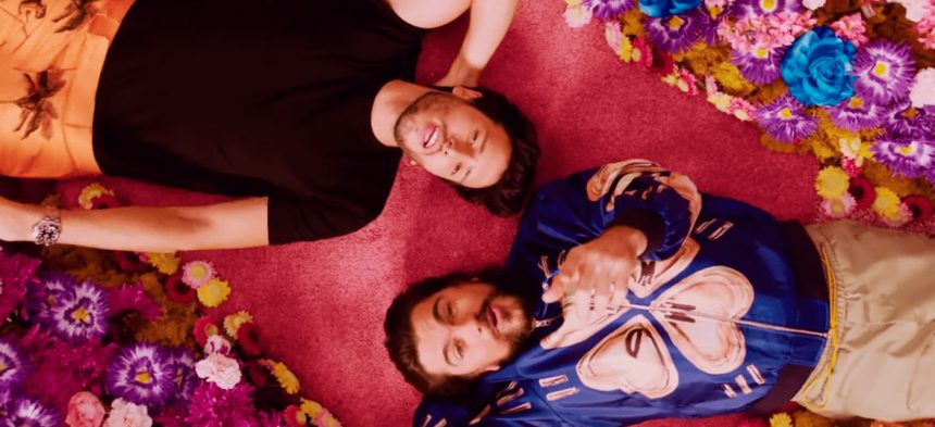 Juanes, Sebastián Yatra, cantantes, latinos, colombianos, Colombia, lanzan, Bonita, lanzar, estrenar, video, videoclip, canción, new single, nuevo tema, nueva canción, tema, canción, single, new, nuevo, nueva, éxito, hit, viral, redes sociales, Instagram, video, videoclip, Youtube, música, Stars World Production