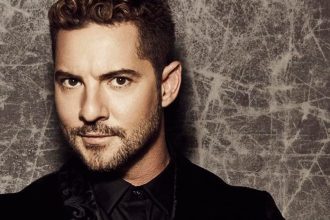 David Bisbal, cantante, español, España, sorpresa, musical, colegio, niños, maestro, éxito, viral, hit, video, redes sociales, Youtube, Instagram, música, Stars World Production