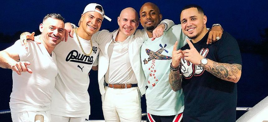 Yomil y El Dany, Yomil, El Dany, nueva, colaboración, Pitbull, cantantes, artistas, latinos, lanzar, estrenar, video, videoclip, canción, new single, nuevo tema, nueva canción, tema, canción, single, new, nuevo, nueva, éxito, hit, viral, redes sociales, Instagram, video, videoclip, Youtube, música, Stars World Production