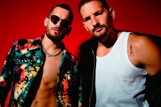 Mau y Ricky, Mau, Ricky, Nicky Jam, Bota fuego, lanza, lanzar, estrenar, video, videoclip, canción, new single, nuevo tema, nueva canción, tema, canción, single, new, nuevo, nueva, éxito, hit, viral, redes sociales, Instagram, video, videoclip, Youtube, música, Stars World Production