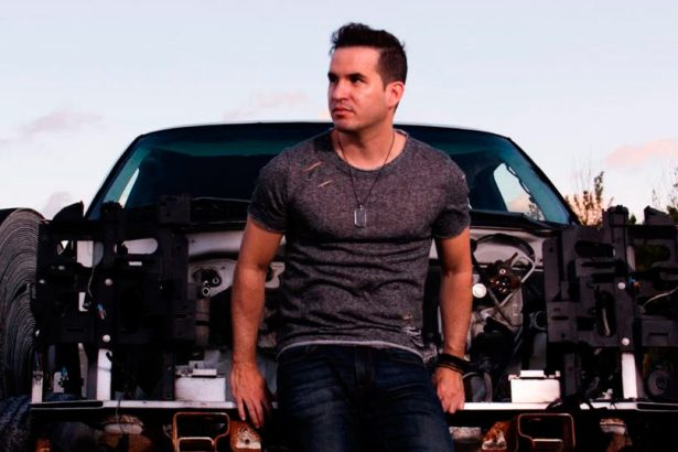 Miguel Defaus, cantante, latino, lanza, Te Amare, estrenar, video, videoclip, canción, new single, nuevo tema, nueva canción, tema, canción, single, new, nuevo, nueva, éxito, hit, viral, redes sociales, Instagram, video, videoclip, Youtube, música, Stars World Production