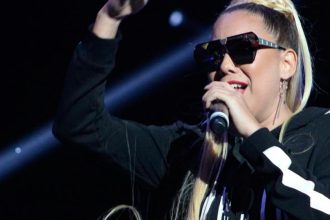 Señorita Dayana, cantante, latina, lanza, No voy a llorar por ti, lanzar, estrenar, video, videoclip, canción, new single, nuevo tema, nueva canción, tema, canción, single, new, nuevo, nueva, éxito, hit, viral, redes sociales, Instagram, video, videoclip, Youtube, música, Stars World Production