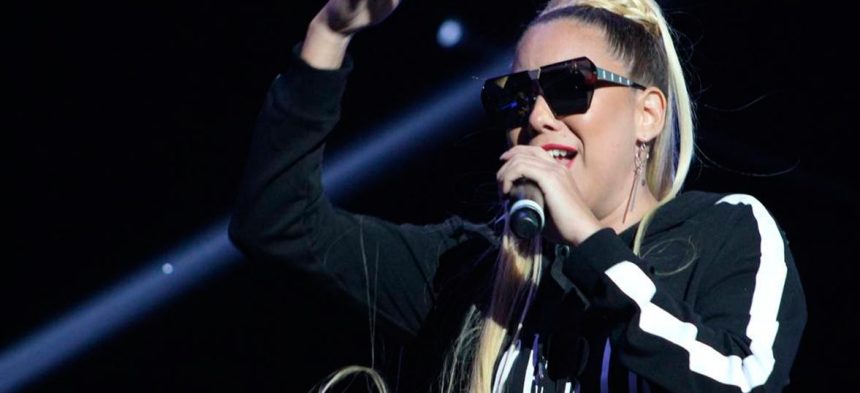 Señorita Dayana, cantante, latina, lanza, No voy a llorar por ti, lanzar, estrenar, video, videoclip, canción, new single, nuevo tema, nueva canción, tema, canción, single, new, nuevo, nueva, éxito, hit, viral, redes sociales, Instagram, video, videoclip, Youtube, música, Stars World Production