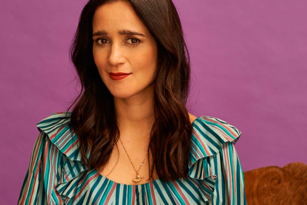 Julieta Venegas, cantante, mexicana, México, lanza, nuevo, álbum, teatro, obra, La enamorada, lanzar, estrenar, video, videoclip, canción, new single, nuevo tema, nueva canción, tema, canción, single, new, nuevo, nueva, éxito, hit, viral, redes sociales, Instagram, video, videoclip, Youtube, música, Stars World Production