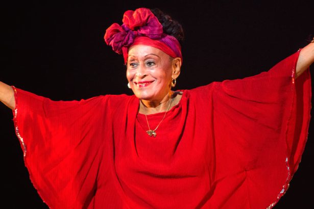 Omara Portuondo, cantante, cubana, Cuba, reconocimiento, premio, excelencia, musical, gala, evento, show, presentación, viral, hit, éxito, redes sociales, Instagram, música, Stars World Production