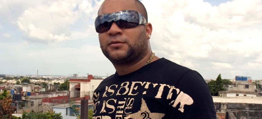Insurrecto, cantante, latino, lanza, La Bariyense, lanzar, estrenar, video, videoclip, canción, new single, nuevo tema, nueva canción, tema, canción, single, new, nuevo, nueva, éxito, hit, viral, redes sociales, Instagram, video, videoclip, Youtube, música, Stars World Production
