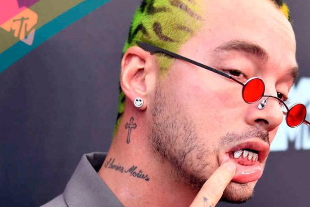 J Balvin, cantante, latino, Colombiano, Colombia, categoría, premio, evento, musical, AMAS 2019, Artista favorito latino, éxito, hit, viral, redes sociales, Instagram, foto, música, Stars World Production