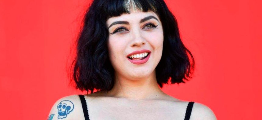 Mon Laferte, cantante, latina, chilena, Chile, lanza, Platatatá, lanzar, estrenar, video, videoclip, canción, new single, nuevo tema, nueva canción, tema, canción, single, new, nuevo, nueva, éxito, hit, viral, redes sociales, Instagram, video, videoclip, Youtube, música, Stars World Production