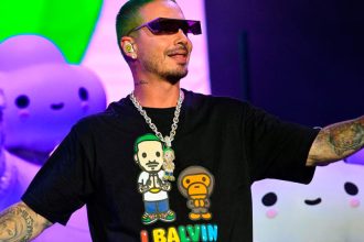 J Balvin, cantante, colombiano, Colombia, lanza, nuevo álbum, new album, álbum, Colores, lanzar, estrenar, video, videoclip, canción, new single, nuevo tema, nueva canción, tema, canción, single, new, nuevo, nueva, éxito, hit, viral, redes sociales, Instagram, video, videoclip, Youtube, música, Stars World Production
