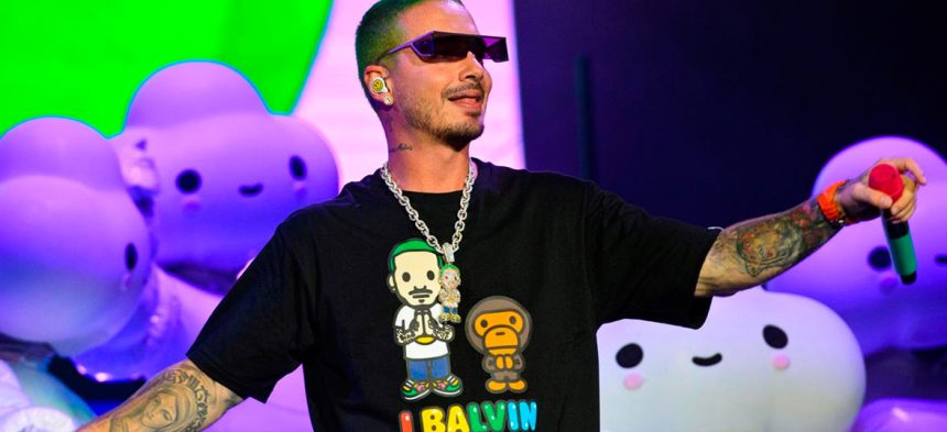 J Balvin, cantante, colombiano, Colombia, lanza, nuevo álbum, new album, álbum, Colores, lanzar, estrenar, video, videoclip, canción, new single, nuevo tema, nueva canción, tema, canción, single, new, nuevo, nueva, éxito, hit, viral, redes sociales, Instagram, video, videoclip, Youtube, música, Stars World Production