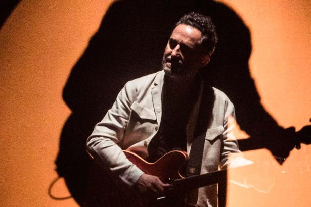 Jorge Drexler, cantante, latino, uruguayo, Uruguay, show, presentación, concierto, SILENTE, new York, EE.UU., éxito, viral, hit, temas, canciones, canción, tema, single, redes sociales, Instagram, música, Latin Maps TV