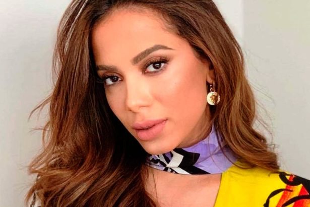 Anitta, cantante, brasileña, Brasil, latina, colaboración, Arcangel, De La Ghetto, unión, lanza, lanzan, Tócame, estreno, lanzar, estrenar, video, videoclip, new single, nuevo tema, nueva canción, tema, canción, single, new, nuevo, nueva, éxito, hit, viral, redes sociales, Instagram, video, videoclip, Youtube, música, Stars World Production
