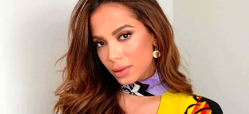 Anitta, cantante, brasileña, Brasil, latina, colaboración, Arcangel, De La Ghetto, unión, lanza, lanzan, Tócame, estreno, lanzar, estrenar, video, videoclip, new single, nuevo tema, nueva canción, tema, canción, single, new, nuevo, nueva, éxito, hit, viral, redes sociales, Instagram, video, videoclip, Youtube, música, Stars World Production
