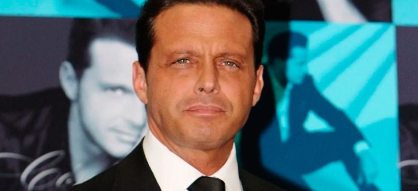 Luis Miguel, cantante, mexicano, México, latino, sorprende, comparte, dueto, Rey del pop, Michael Jackson, lanza, lanzan, Sol de México, Sonríe, Smile, tema, canción, single, éxito, hit, viral, redes sociales, Instagram, video, videoclip, Youtube, música, Stars World Production