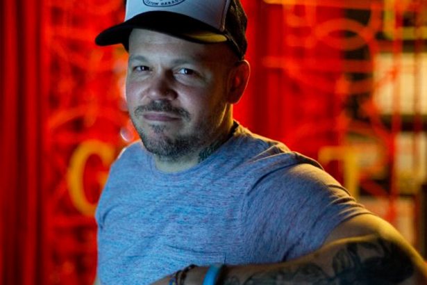 Residente, cantante, latino, Puerto Rico, puertorriqueño, lanzan, lanza, Yo te quiero a ti, estrenar, video, videoclip, new single, nuevo tema, nueva canción, tema, canción, single, new, nuevo, nueva, éxito, hit, viral, redes sociales, Instagram, video, videoclip, Youtube, música, Stars World Production