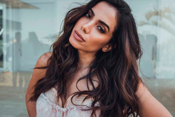 Anitta, cantante, latina, artista, brasileña, Brasil, participación, fiesta, Nochevieja, año nuevo, emocionada, feliz, 2021, 2020, fin de año, show, online, concierto, Nueva York, Times Square, éxito, hit, viral, redes sociales, Instagram, video, videoclip, Youtube, música, Stars World Production
