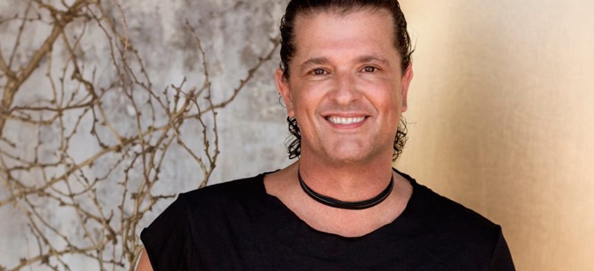 Carlos Vives, cantante, artista, trayectoria, colombiano, Colombia, presenta, esperado, querido, libro, Cumbiana relatos de un mundo perdido, Cumbiana, relatos de un mundo perdido, lanza, lanzan, lanzar, estrenar, new, nuevo, nueva, éxito, hit, viral, redes sociales, Instagram, video, videoclip, Youtube, música, Stars World Production