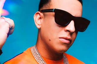 Daddy Yankee, cantante, latino, artista, puertorriqueño, Puerto Rico, despide, 2020, año, año nuevo, Corona, lanzan, lanza, lanzar, estrenar, video, videoclip, canción, new single, nuevo tema, nueva canción, tema, canción, single, new, nuevo, nueva, éxito, hit, viral, redes sociales, Instagram, video, videoclip, Youtube, música, Stars World Production
