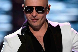 Pitbull, cantante, descendiente, latino, cubano, Cuba, Miami, Florida, Estados Unidos, EEUU, Lenier Mesa, Cantare, lanzan, lanza, lanzar, estrenar, video, videoclip, canción, new single, nuevo tema, nueva canción, tema, canción, single, new, nuevo, nueva, éxito, hit, viral, redes sociales, Instagram, video, videoclip, Youtube, música, Stars World Production