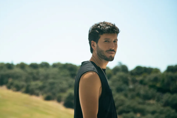 Sebastián Yatra Eva Banegas