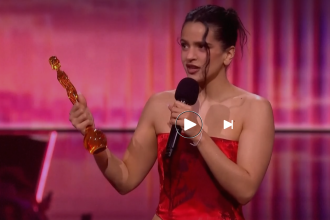 Rosalía se coronoa en los Brit Awards como Mejor Artista Internacional.AP / BRIT Awards Limited 2026