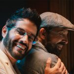 Juan Luis Guerra y Manny Cruz en el estreno de "Nieve en Verano".