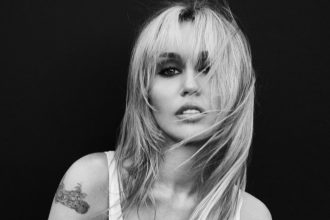Miley Cyrus anuncia su décimo álbum de estudio, Bass Persuades