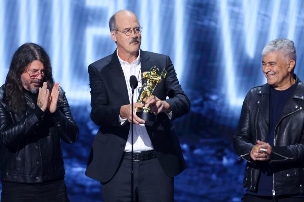 Miembros de Nirvana en los MTV VMAs 2026