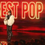 LISA recibe el premio Best Pop en los VMAs 2026