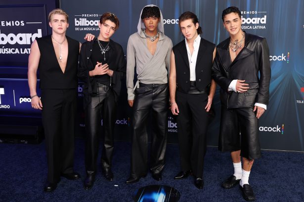 Alejandro Gabriel Bermúdez, Kenneth Lavíll, Kauê Penna, Alejandro Aramburu and Drew Venegas of Santos Bravos